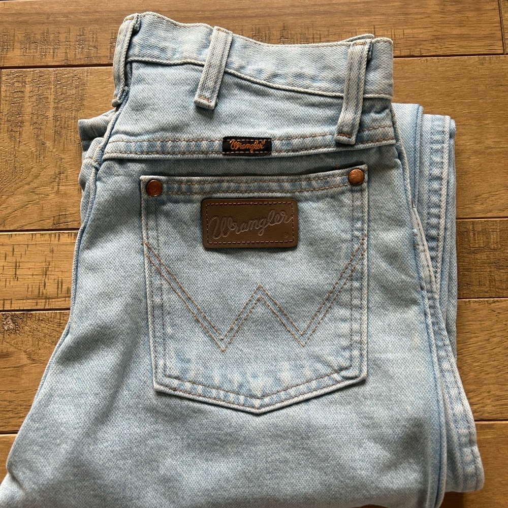 Wrangler jeans women’s size 27